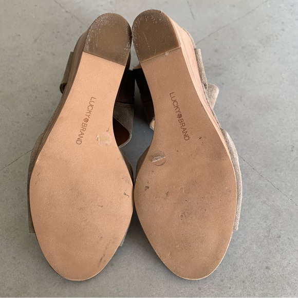 Lucky Brand Rittly Wedge Beige Tan Suede Heels Minimalist Work Casual Neutral 8 - Picture 9 of 11